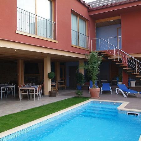 Hotel La Placa Garriguella Extérieur photo