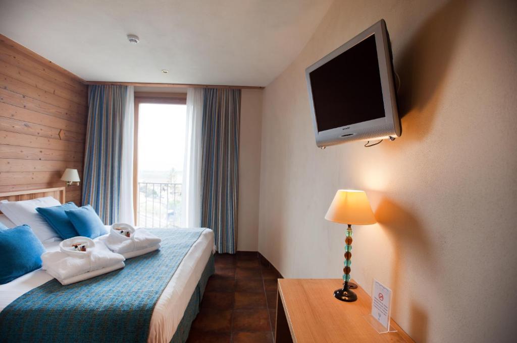 Hotel La Placa Garriguella Chambre photo